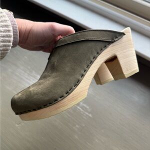 Sven Olive Women's Leather Fleece Lined Heeled Mules/Clogs